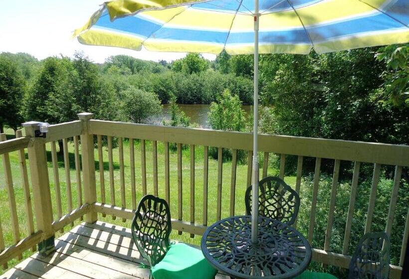 디럭스 스튜디오, Motel Des Deux Lacs