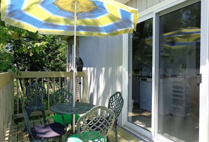 디럭스 스튜디오, Motel Des Deux Lacs