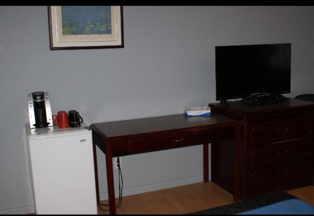 غرفه قياسيه سريرين مزدوجين, Motel Le Victo