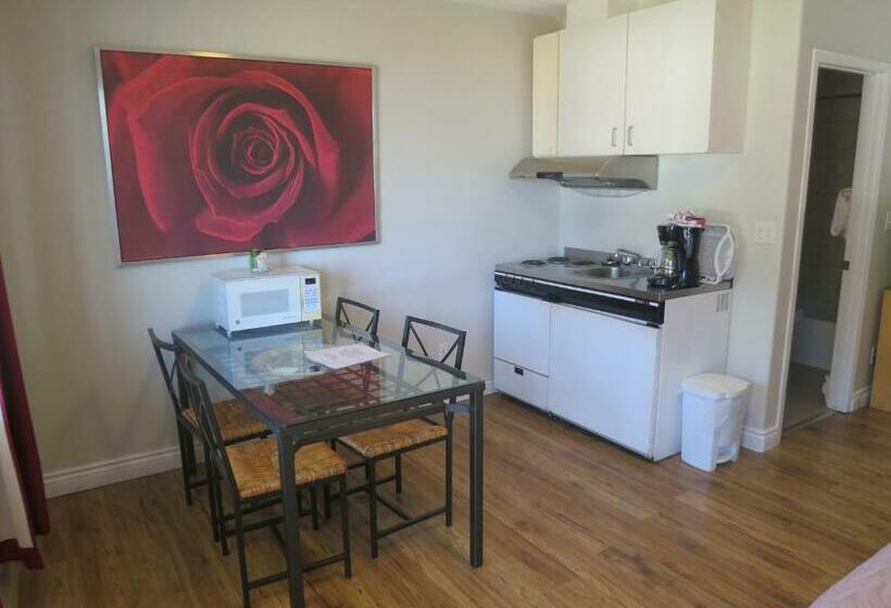 חדר סטנדרט עם מטבח, Qualicum Bay Resort