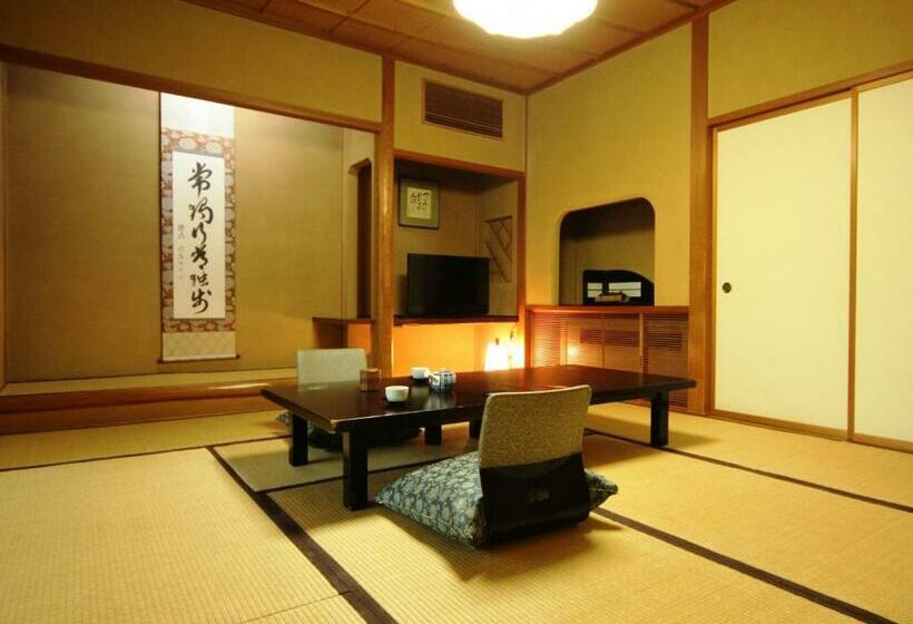 Standardrum, Momoyama