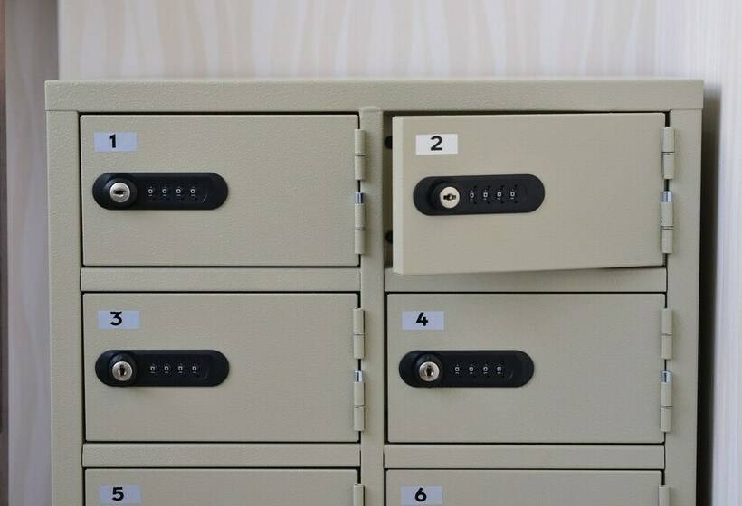 共用房间的床, Sakura  Hostel