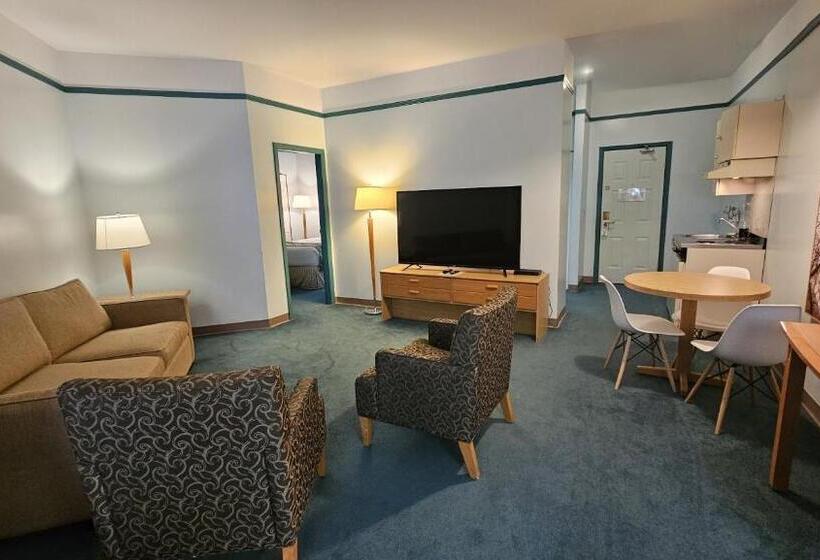 Suíte, The Cedars Inn Hotel & Convention Centre