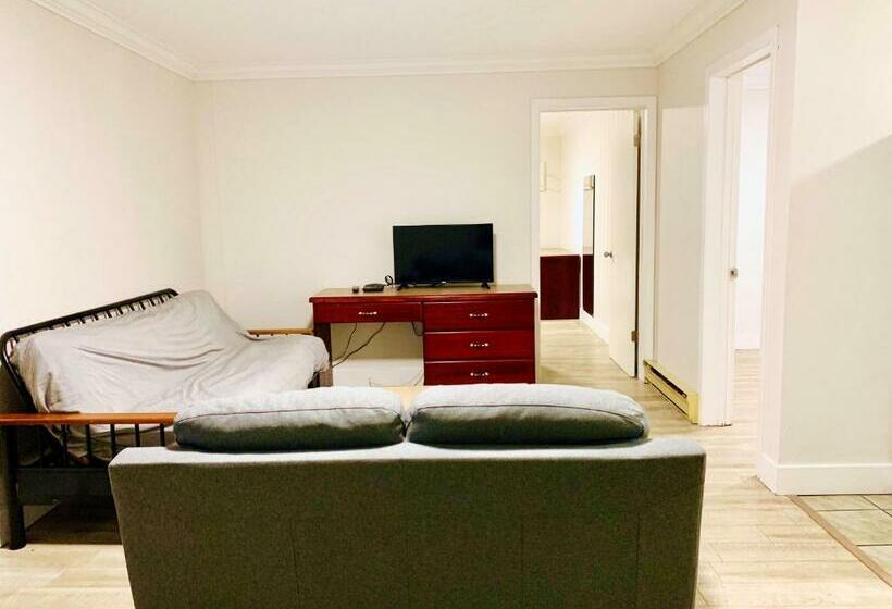 סוויטת 3 חדרי שינה, Traveler's Motel Penticton