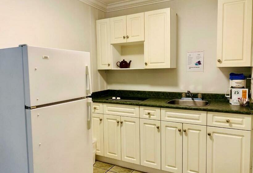 סוויטת 2 חדרי שינה, Traveler's Motel Penticton