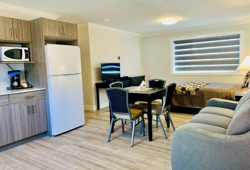 ２ベッドスイートルーム, Traveler's Motel Penticton