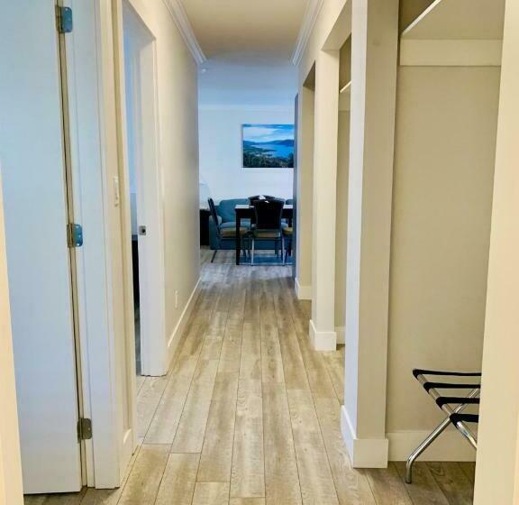 ２ベッドスイートルーム, Traveler's Motel Penticton