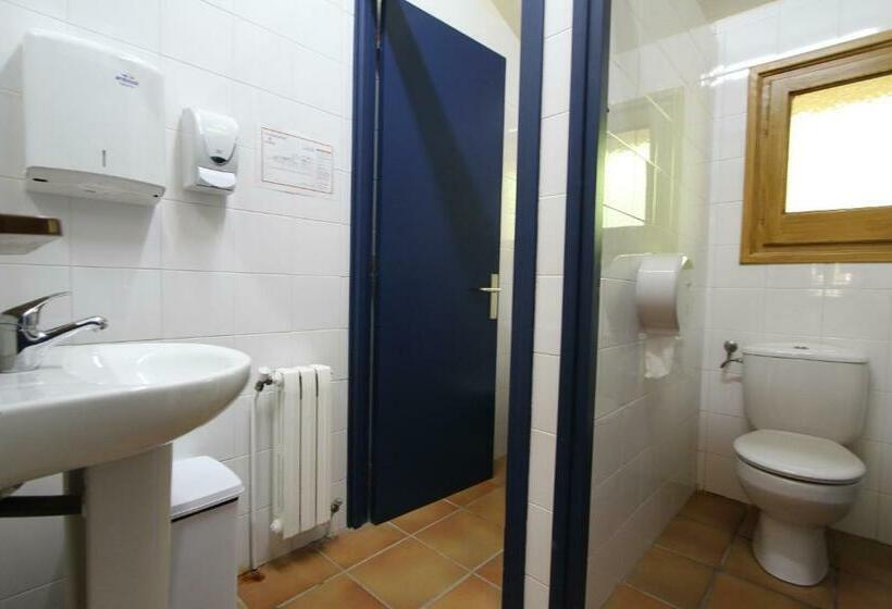 스탠다드 트리픔 룸 공동욕실, Alberg Roques Blanques