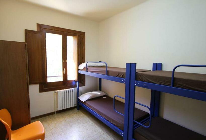 스탠다드 4인용 룸 공용 욕실, Alberg Roques Blanques