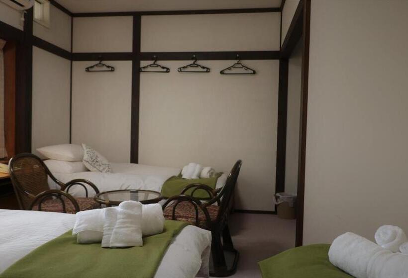 标准四人间共用浴室, White Silver Hakuba