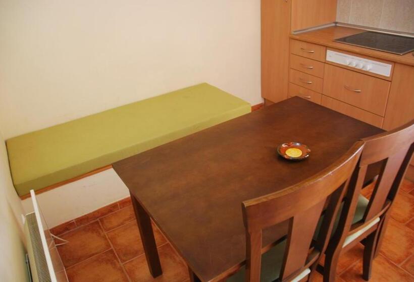 إستوديو قياسى, Alojamiento Rural Los Delfines