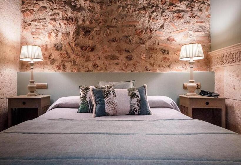 Полулюкс, Casa Babel