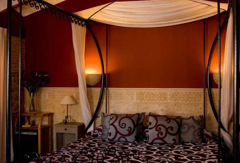 Полулюкс, Casa Babel