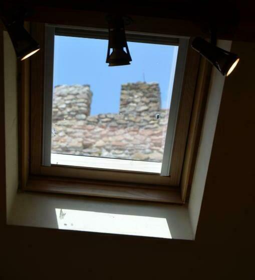 スタンダードルーム, La Beltraneja