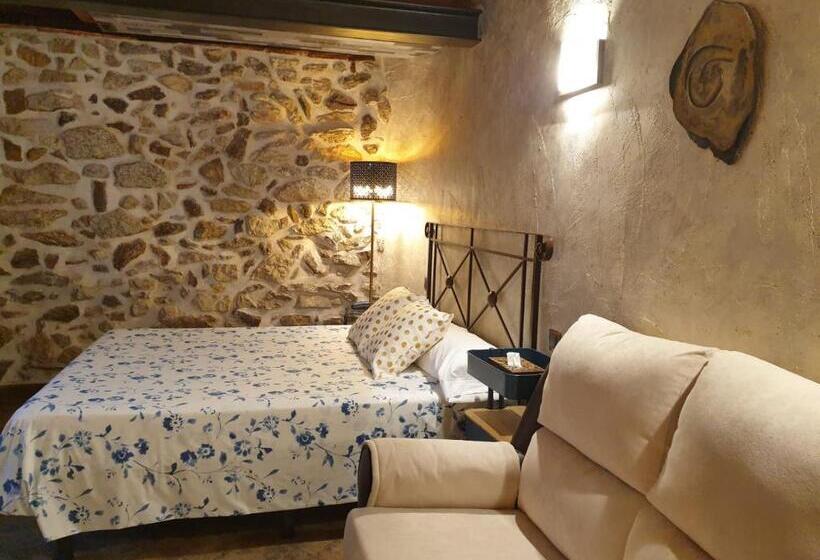 スタンダードルーム, La Beltraneja