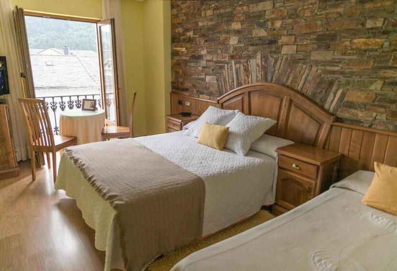 غرفة قياسية ثلاثية, Rural Casa Paulino