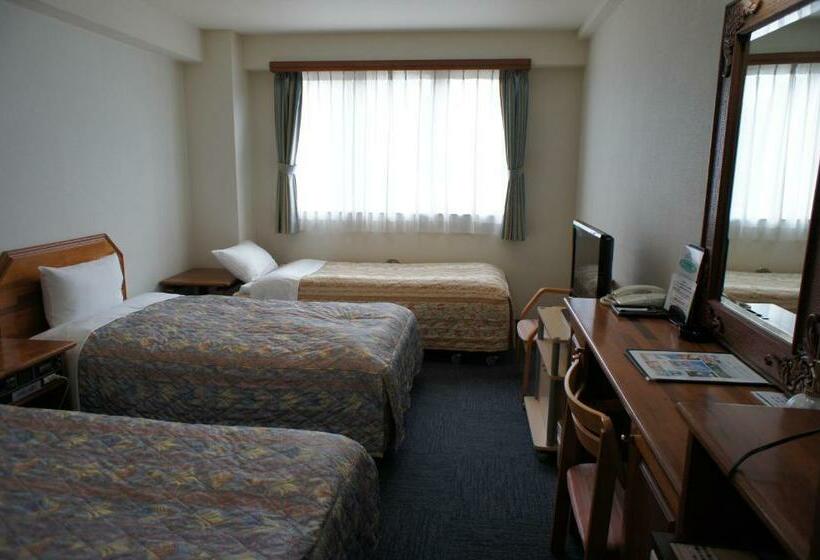 חדר סטנדרט לשלושה, Sentpia