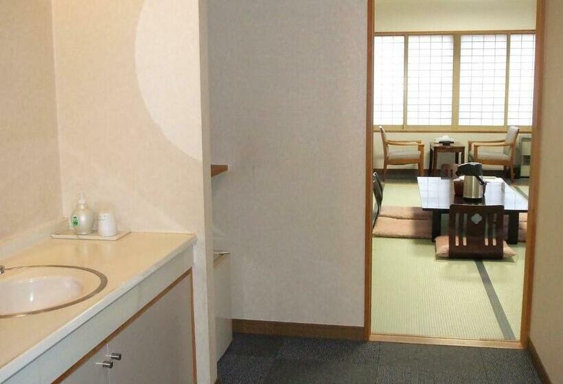 غرفة عائلية, Yuzawa Yuzawa Denkiya