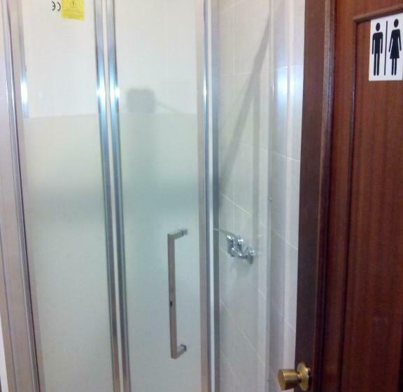 Standardzimmer Geteiltes Bad, Casa Do Marabillas Hostel