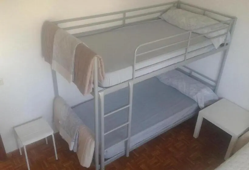 バスルーム共有のトリプルスタンダード, Casa Do Marabillas Hostel