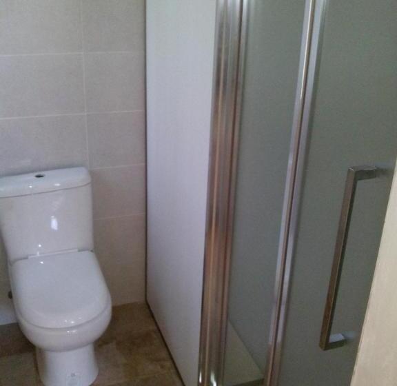 4 Bett Standardzimmer, Casa Do Marabillas Hostel