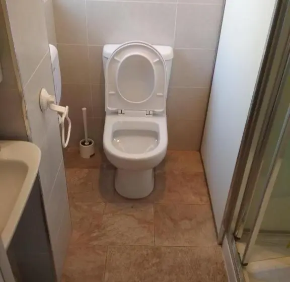 スタンダード４人部屋, Casa Do Marabillas Hostel