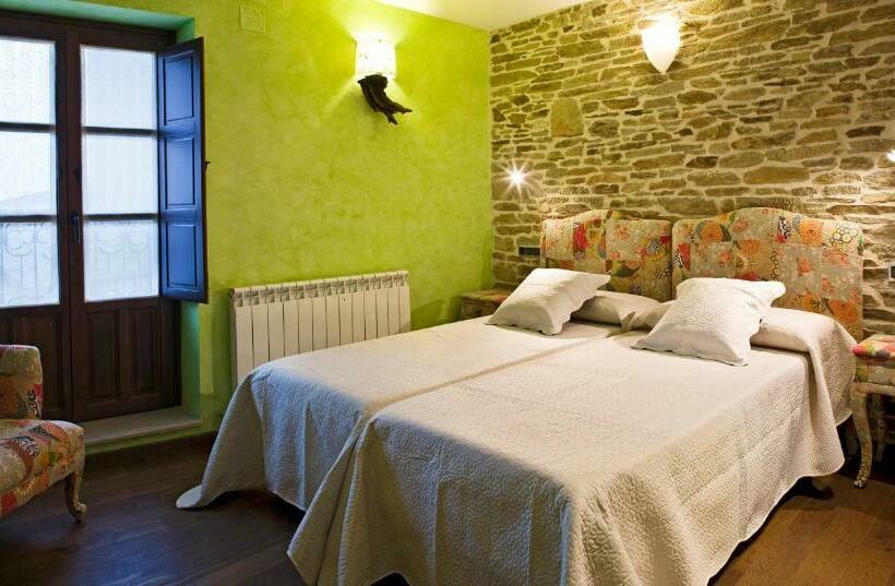 スタンダードルーム, Hostal Raices