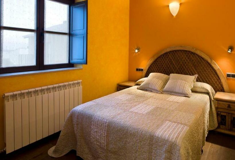 スタンダードルーム, Hostal Raices