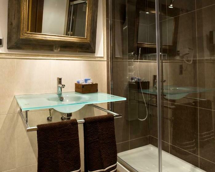 スタンダードルーム, Hostal Raices