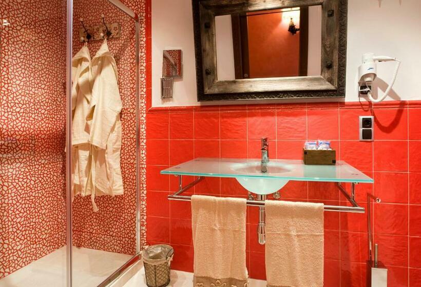 スタンダードルーム, Hostal Raices