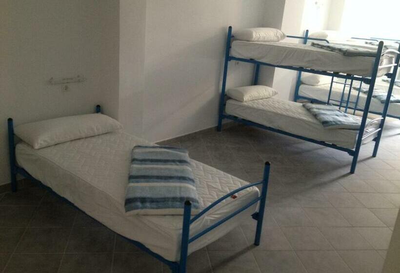 Кровать в Общей Комнате, Albergue @ Muxia