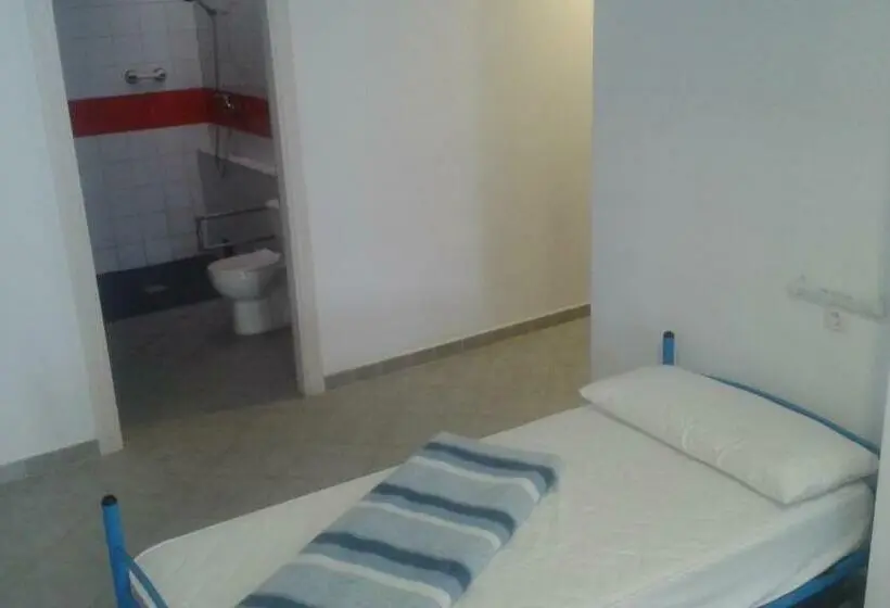 Vuode Makuusalissa, Albergue @ Muxia