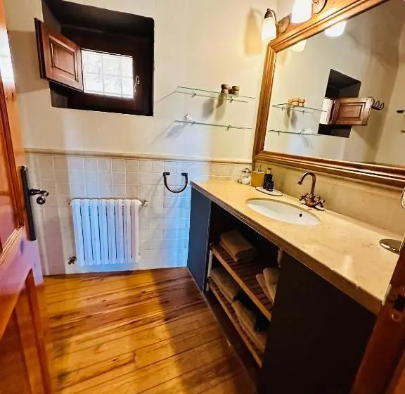 اتاق خانوادگی با چشم‌انداز دریا, B&b La Vista Brava