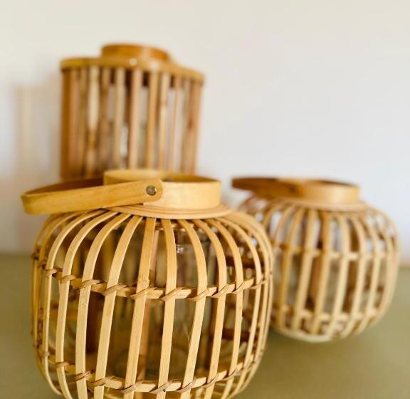 اتاق خانوادگی با چشمانداز دریا, B&b La Vista Brava