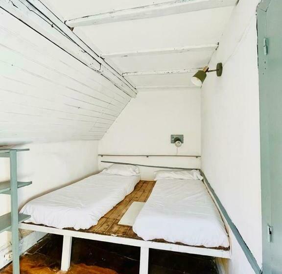 اتاق خانوادگی با سرویس بهداشتی مشترک, Hostel Baqueira Refugi Rosta Pyrenmuseu