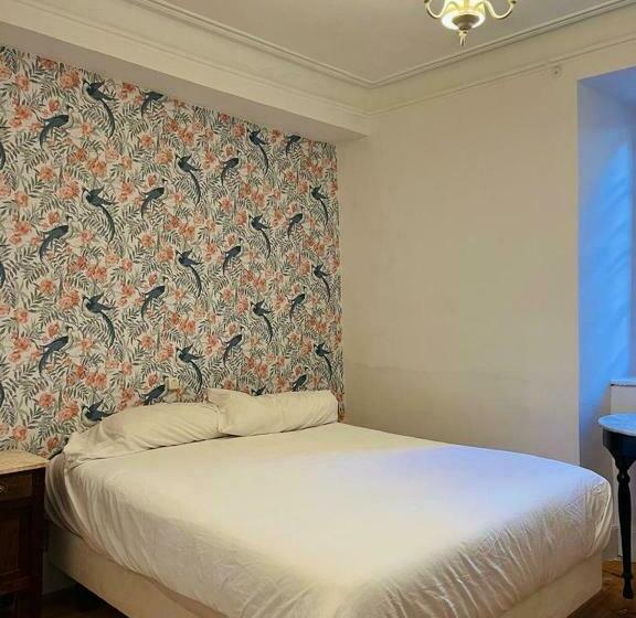 اتاق استاندارد با سرویس بهداشتی مشترک, Hostel Baqueira Refugi Rosta Pyrenmuseu