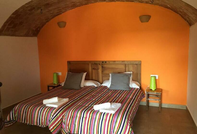 غرفة قياسية ثلاثية, Hostel Cañaveral