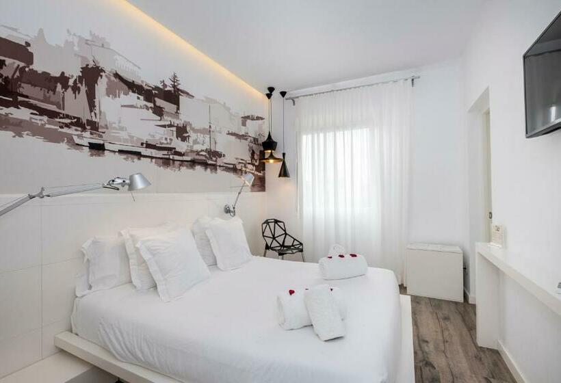 غرفة قياسية, Abril 37