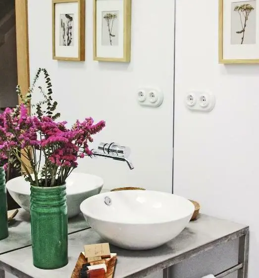 Standard-huone, Ayllon