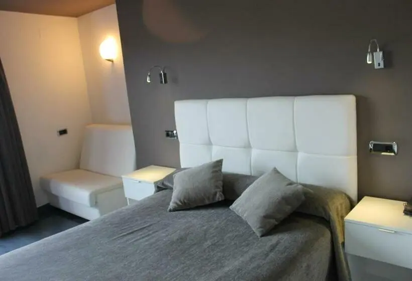 Standardzimmer, El Salt