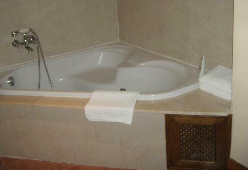 מיטת קינג בסוויטה, Garabatos