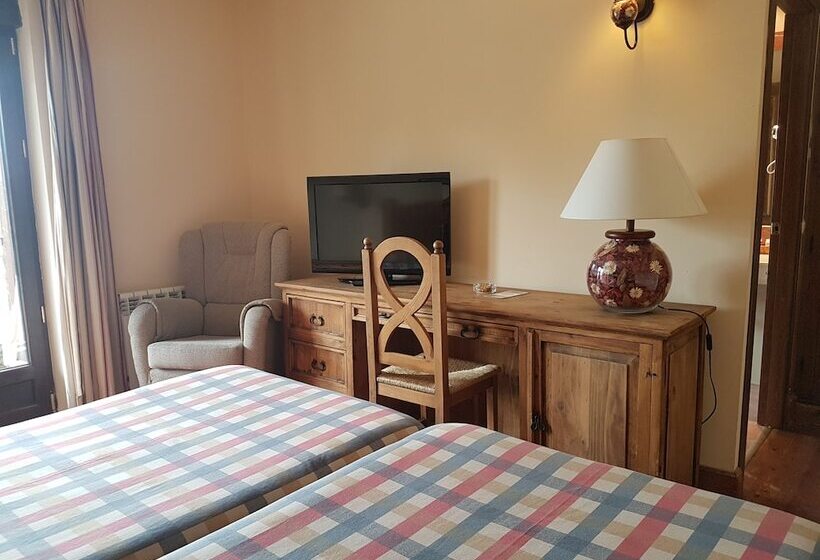 חדר סטנדרט לשלושה, Garabatos