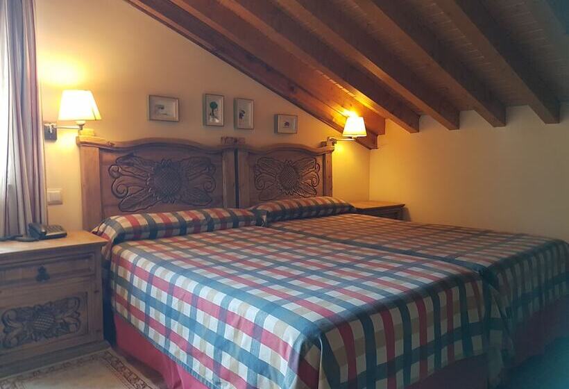 חדר סטנדרט לשלושה, Garabatos