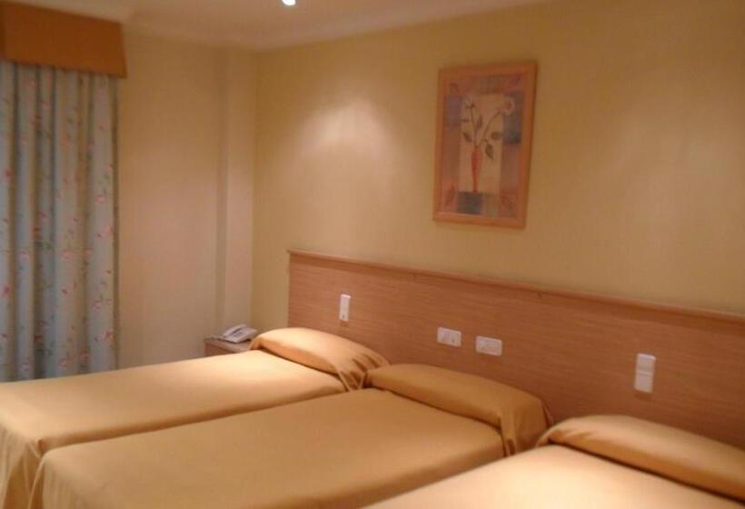 חדר סטנדרט לשלושה, Los Girasoles