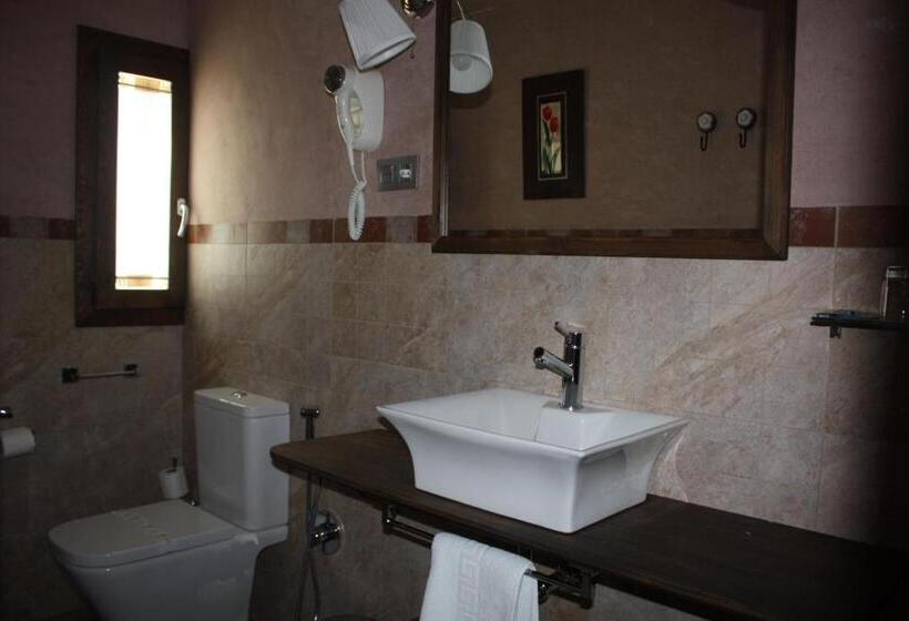 스탠다드 발코니 룸, Mesón Del Gallo