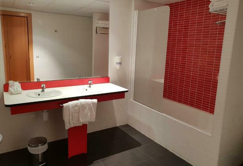 غرفة قياسية ثلاثية, Norte