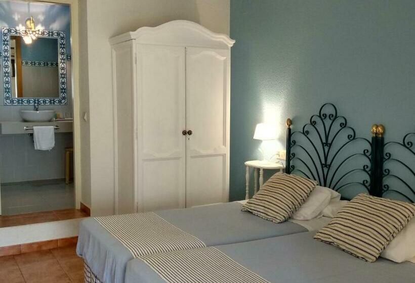 غرفة قياسية مزوَّدة بشُرفة, Posada Real Quinta De La Concepción