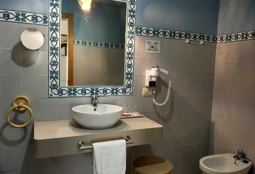 غرفة قياسية مزوَّدة بشُرفة, Posada Real Quinta De La Concepción