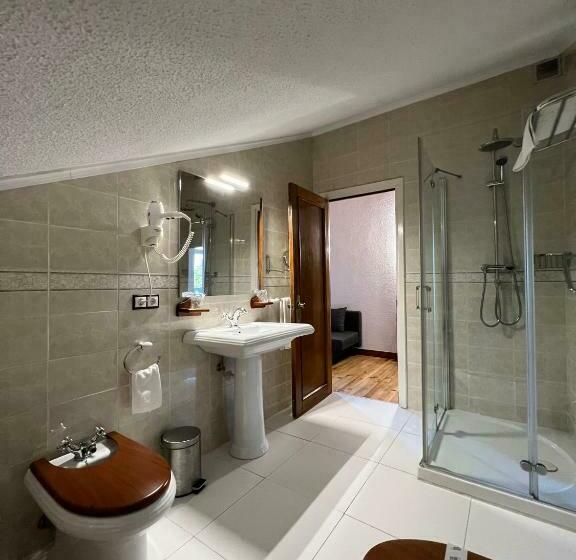 جناح مزود بتراس, Regueiro