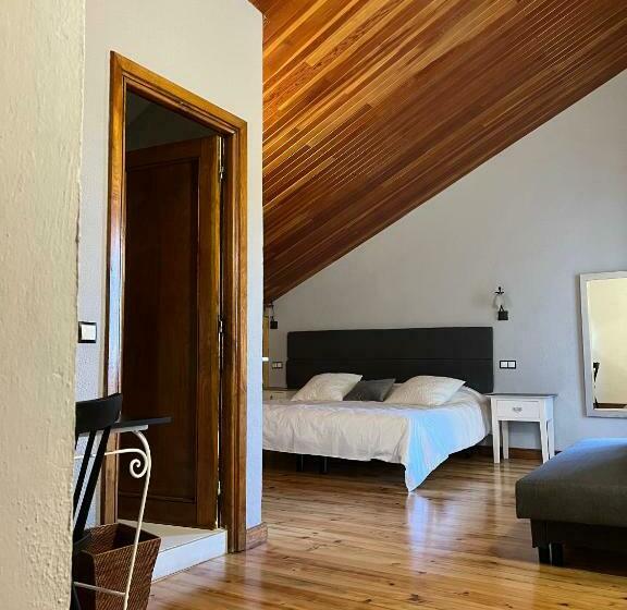 جناح مزود بتراس, Regueiro